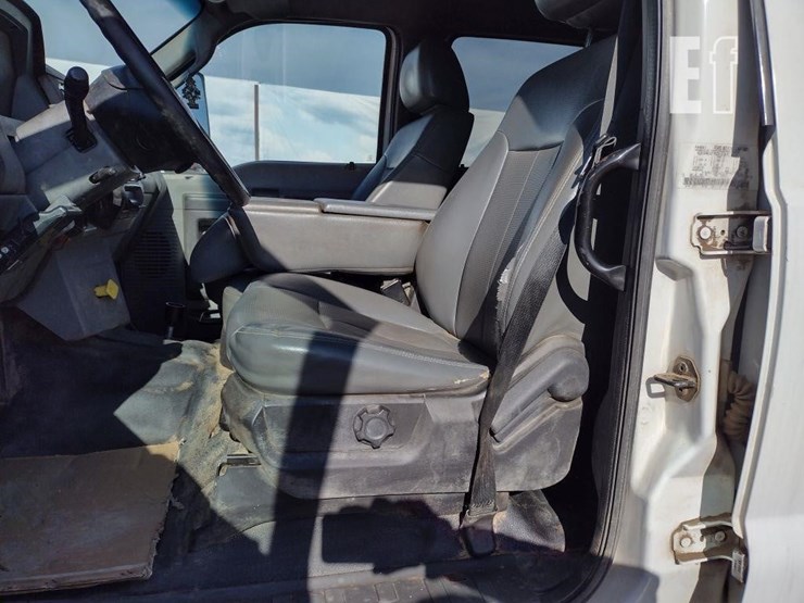 15-ford-dump-truck^title^-image-13