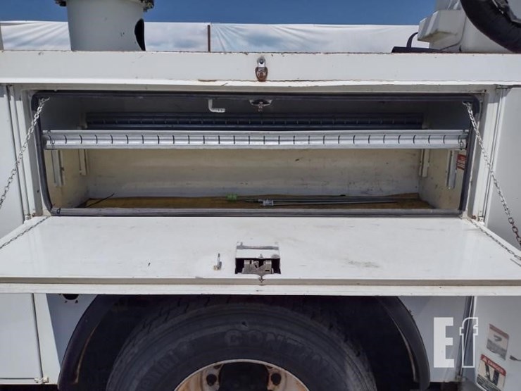 2008-international-durastar-4300-image-30