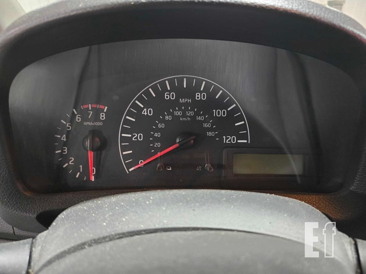 2014-nissan-nv200-image-11