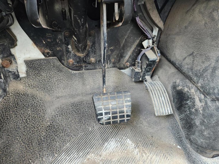 2003-international-durastar-4300-image-76