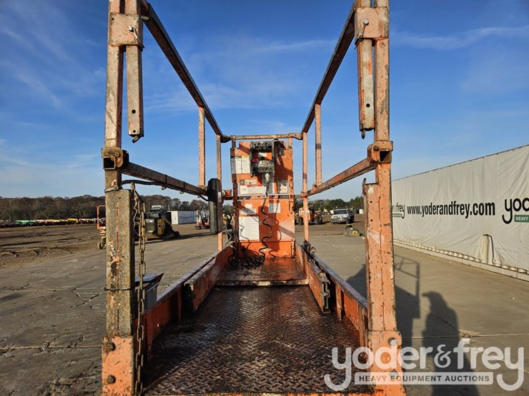 2016-jlg-2632es-image-11