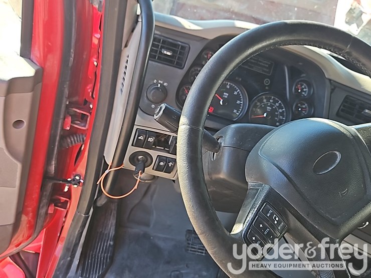 2018-peterbilt-579-image-38