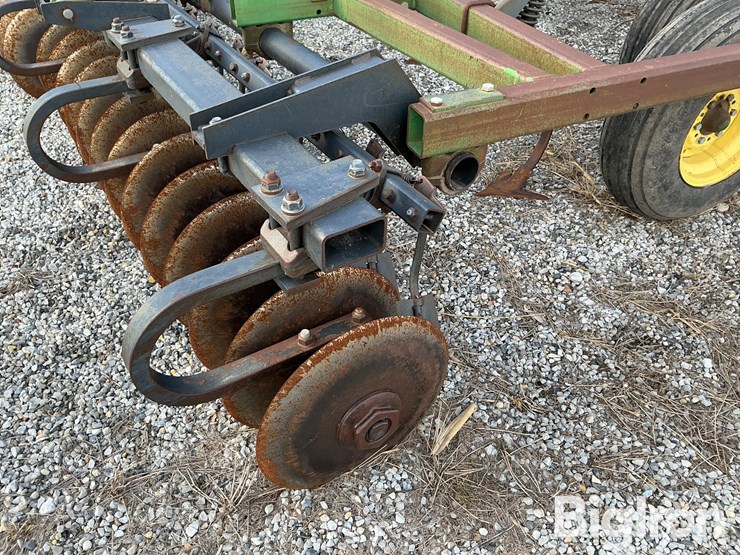 john-deere-726-image-19