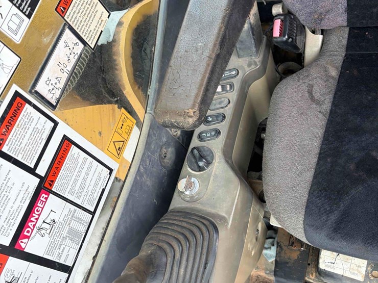 komatsu-pc290-lc-image-14