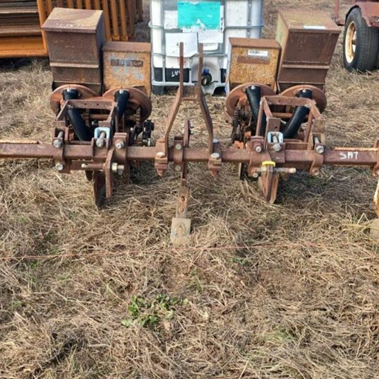 BURCH 2-ROW PLANTER, S/N 114268