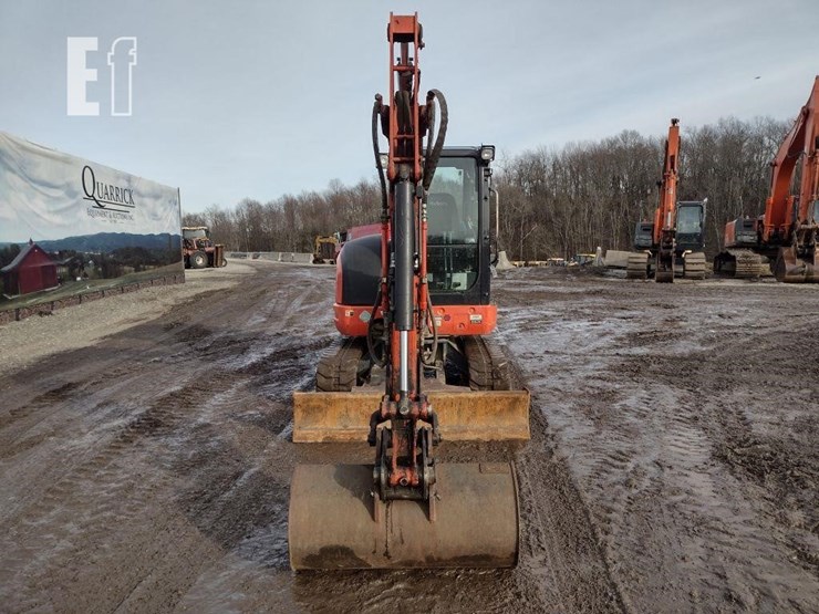 2017-kubota-kx040-4-image-2