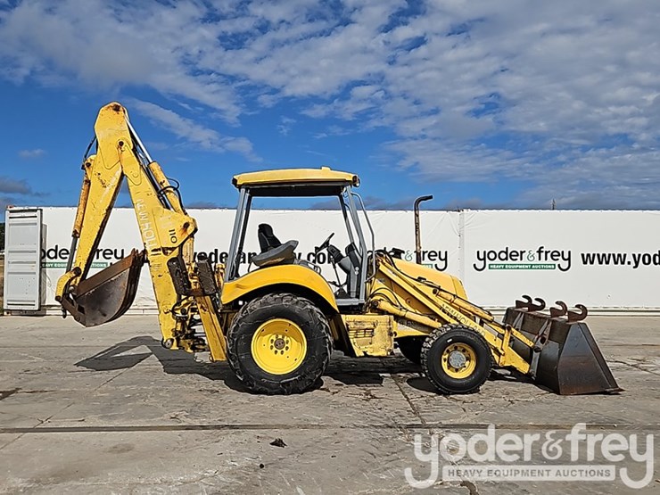 new-holland-lb110-image-6