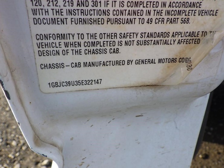 2005-chevrolet-3500-image-34