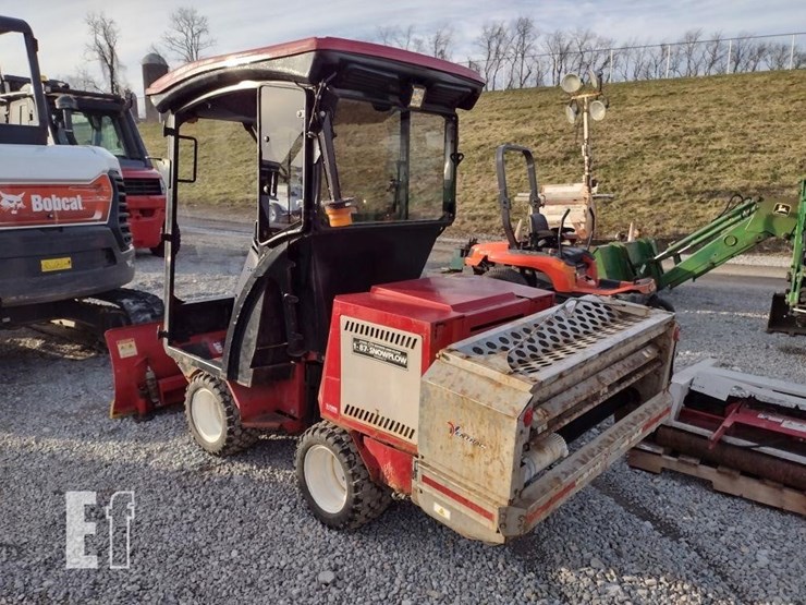 ventrac-3400l-lawn-mower-w/blade-&-broom-image-35