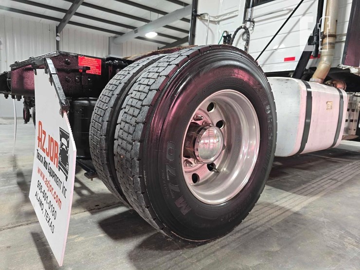 2019-volvo-vnr42t300-image-27