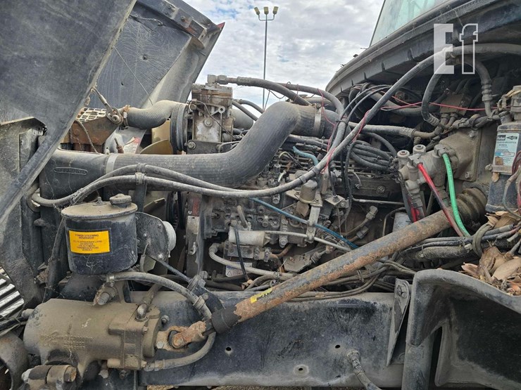 1993-freightliner-fl80-image-20