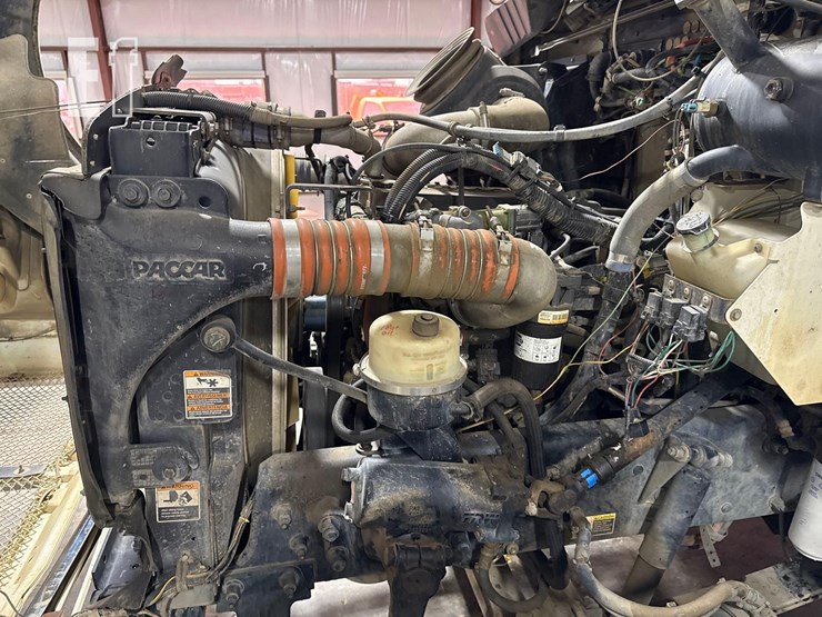 2015-kenworth-t370-image-28