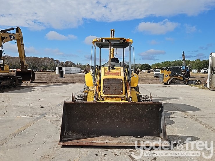 new-holland-lb110-image-11