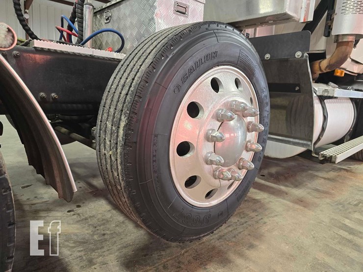 2005-mack-vision-cxn613-image-30