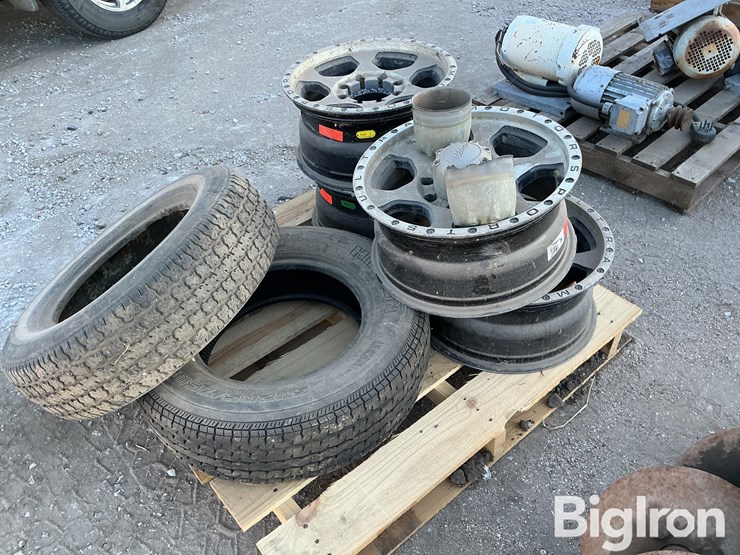 ultra-motorsports-17x9-aluminum-8-bolt-rims-image-3