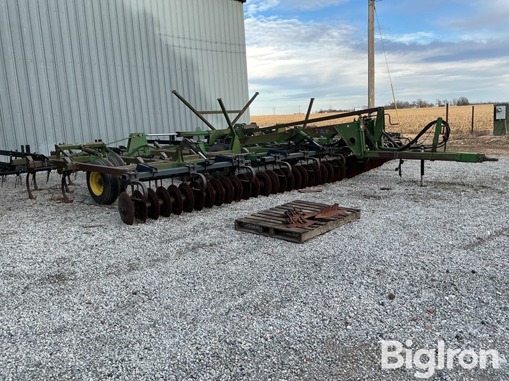 john-deere-726-image-3