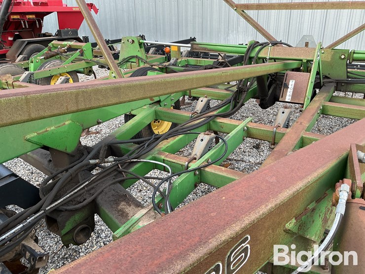 john-deere-726-image-14