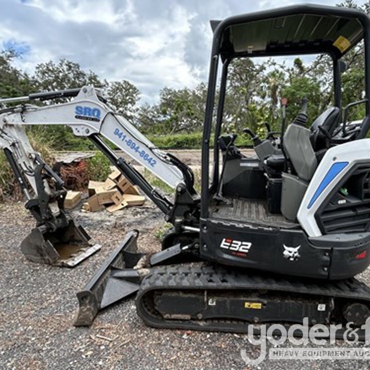 2023 BOBCAT E32