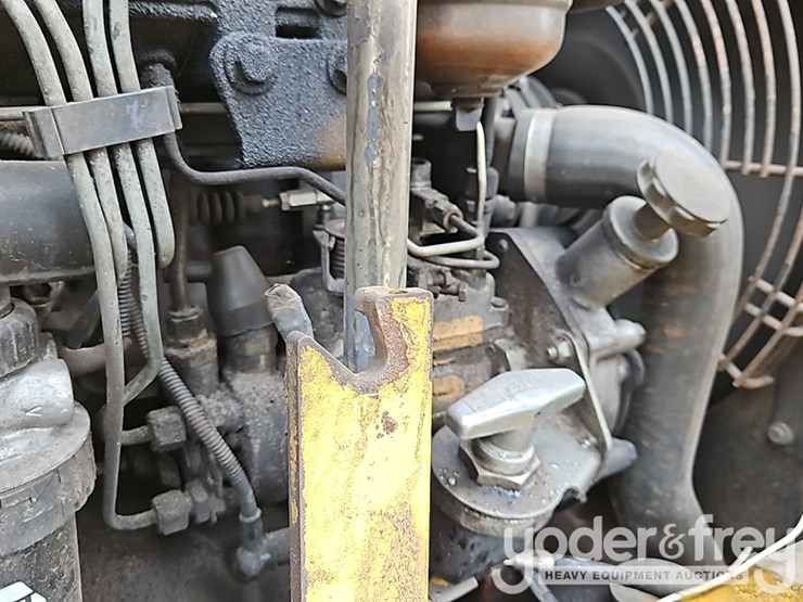 new-holland-lb110-image-21