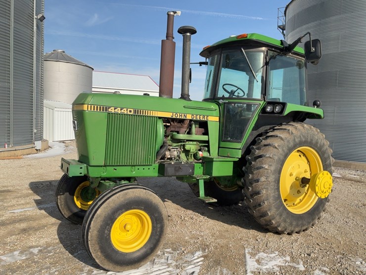 1980-john-deere-4440-image-1