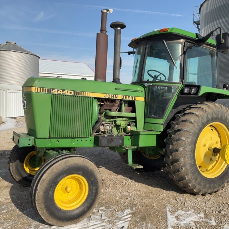 1980 JOHN DEERE 4440