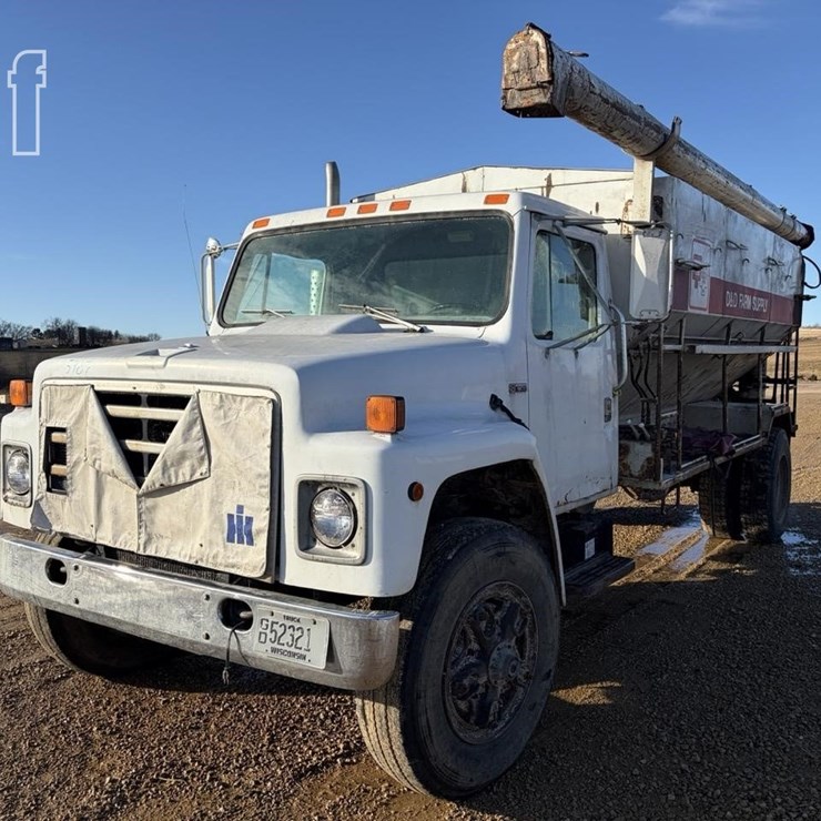 1981 INTERNATIONAL S1900