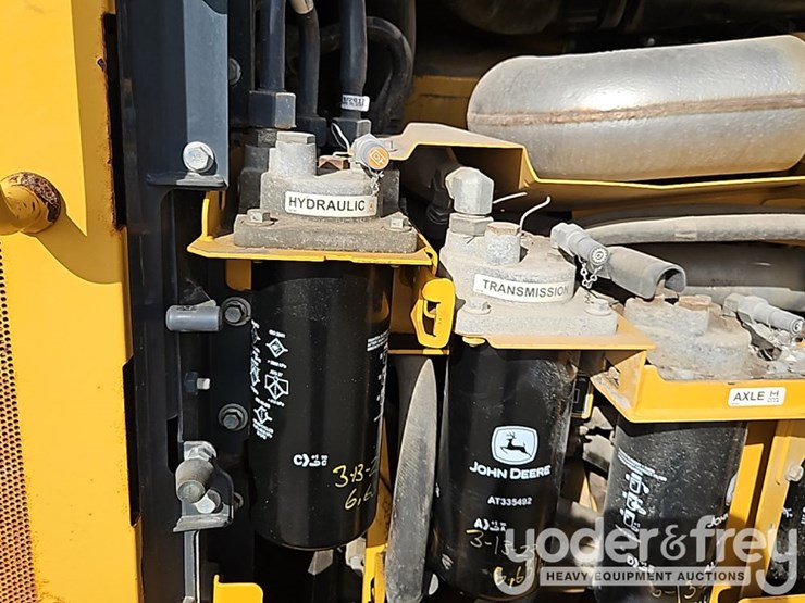 2017-deere-672g-image-19