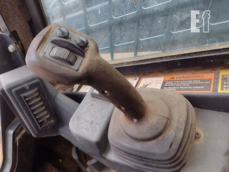 2021-deere-331g-image-9