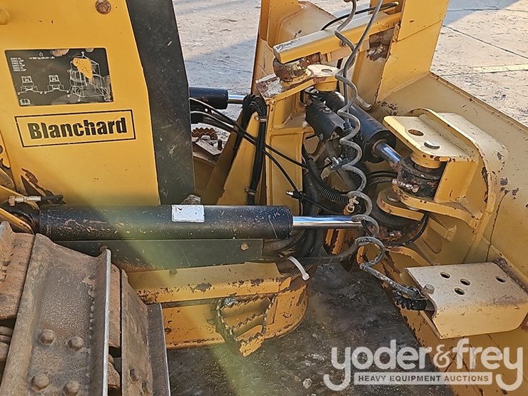 2018-caterpillar-d4k2-lgp-image-15