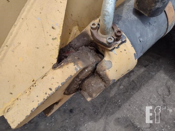 2003-volvo-a40d-image-29