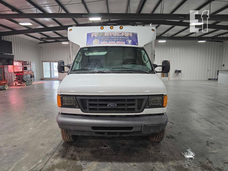 2006-ford-e350-sd-image-7