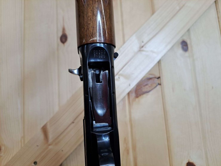 browning-light-twenty-20-gauge-a5-semiauto-shotgun-image-9