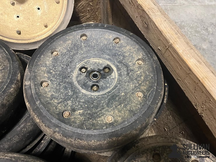 planter-closing-wheels-image-14