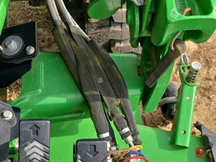 2017-john-deere-1025-image-19