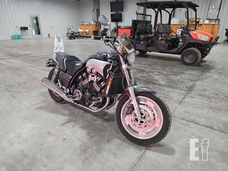 2001-yamaha-xt225-image-1