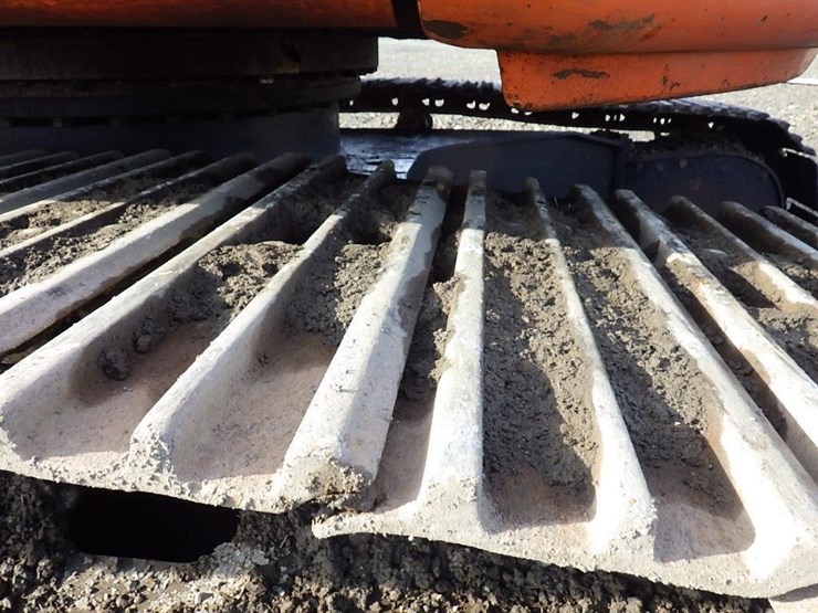 hitachi-zx225us-lc-image-28