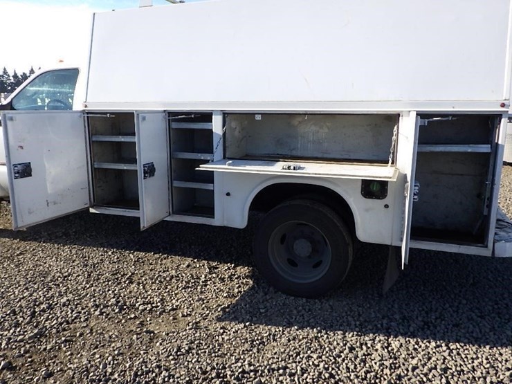 2004-ford-f550-image-7