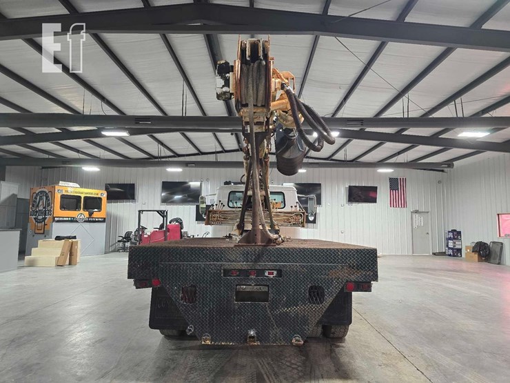 1998-international-4700-image-8