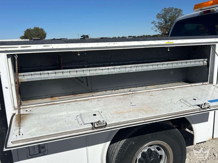 2004-ford-f250-image-27