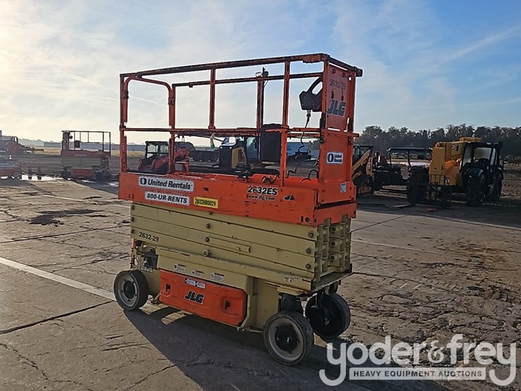 2016-jlg-2632es-image-6