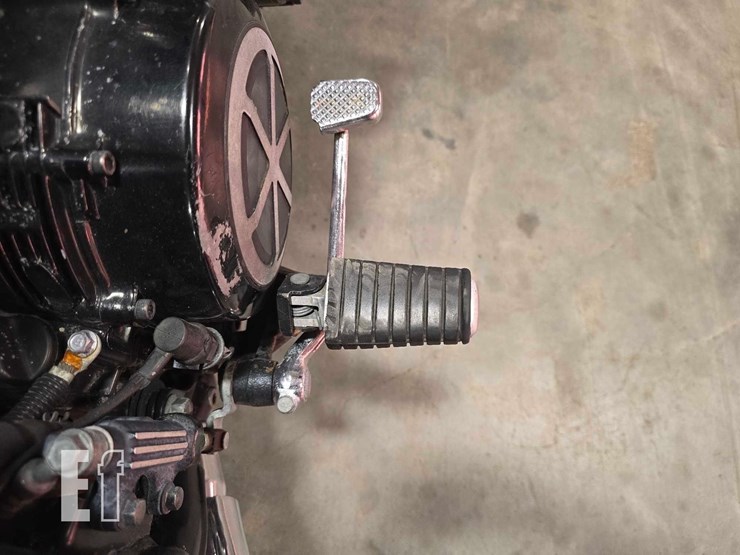 2001-yamaha-xt225-image-16