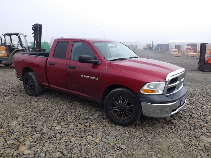 2011-dodge-ram-1500-image-2
