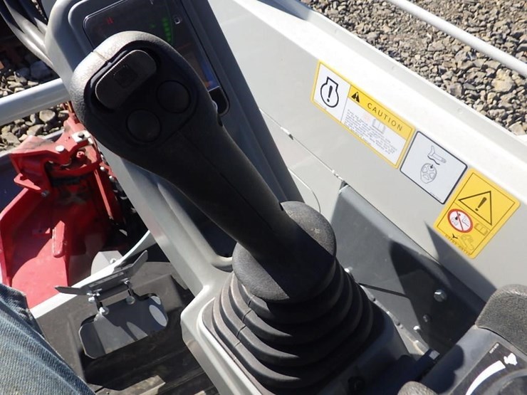 takeuchi-tb257fr-image-25