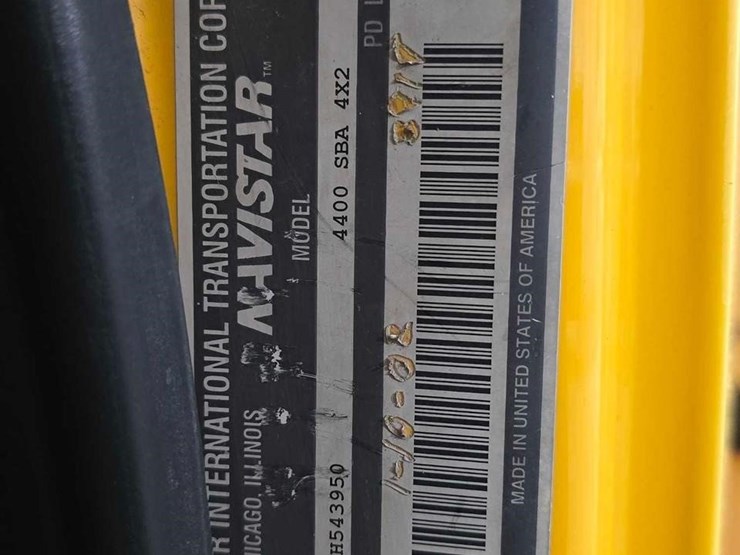 2002-international-durastar-4400-image-36