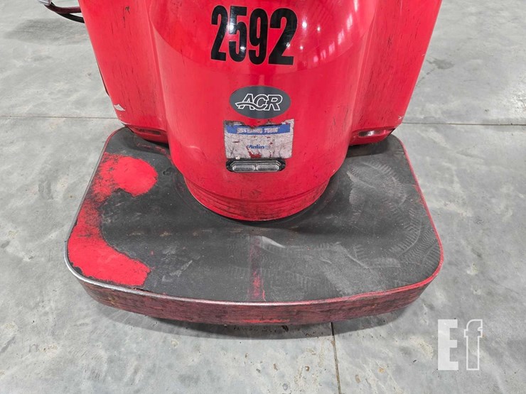 raymond-8400-image-12