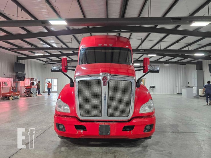 2020-kenworth-t680-image-7