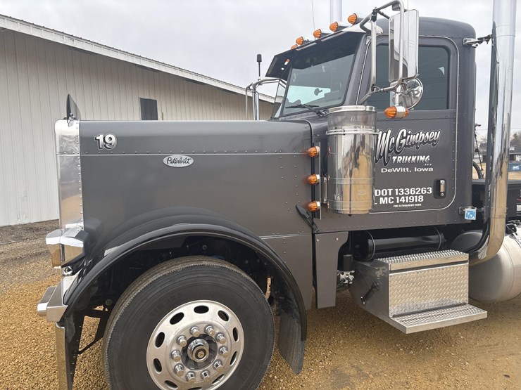 2006-peterbilt-379-image-8