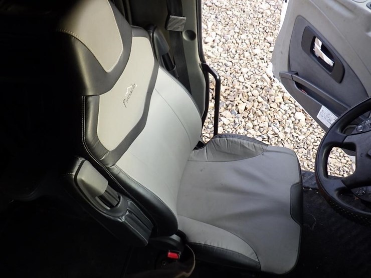 2016-international-prostar-image-50