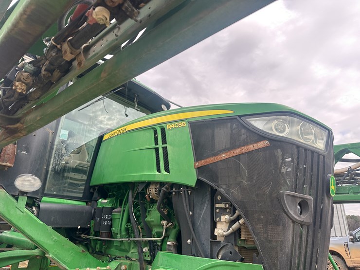 2014-john-deere-r4038-image-48