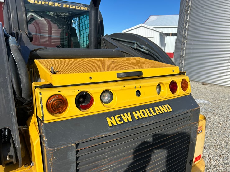 new-holland-c245-image-4